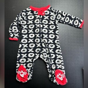 Burt’s Bees Baby Organic Cotton Sleeper 0–3 Months | Valentine XO Heart